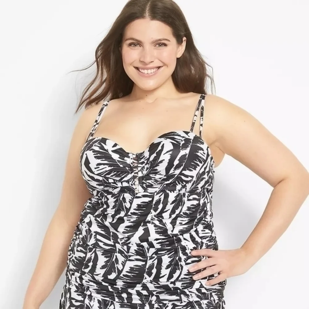 44DDD Lane Bryant Cacique Women's Relaxed Fit Swim‎ Top Underwire Bra Tankini